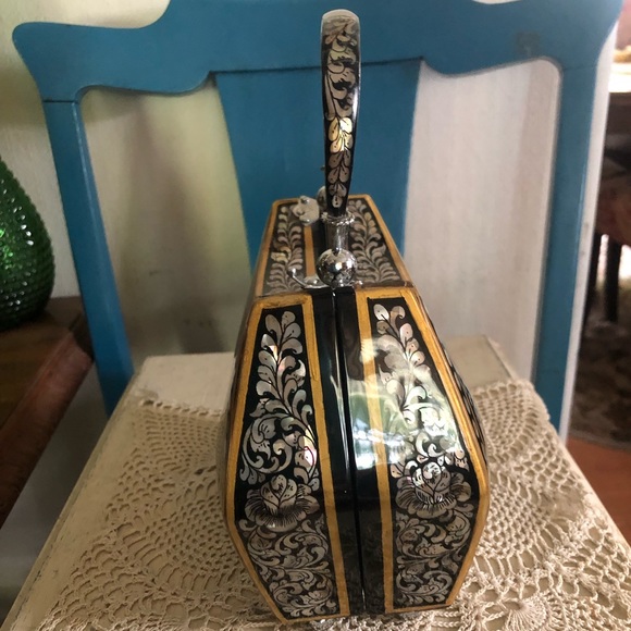 Vintage Mother-of-Pearl Inlay Black Lacquer Wood Handbag Price FIRM - Picture 5 of 13